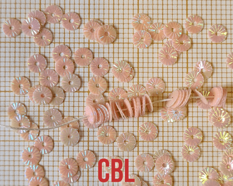 Paillettes "Soleil" sur fil PA 23/27